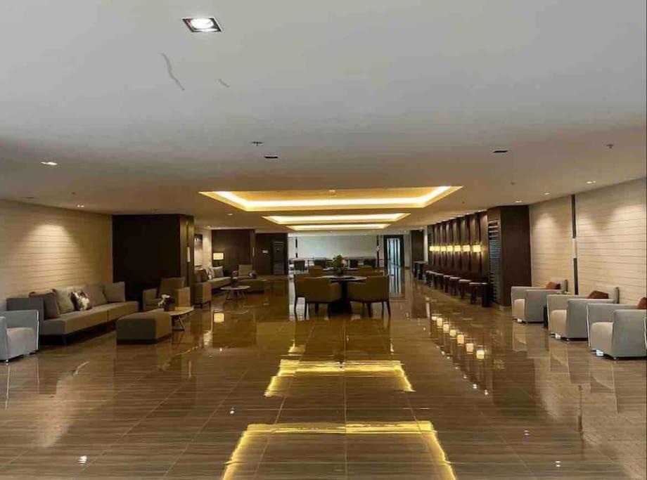 Apartment In Air Residences, Makati With Wifi, Netflix, Pool, Mall And More มะนิลา ภายนอก รูปภาพ