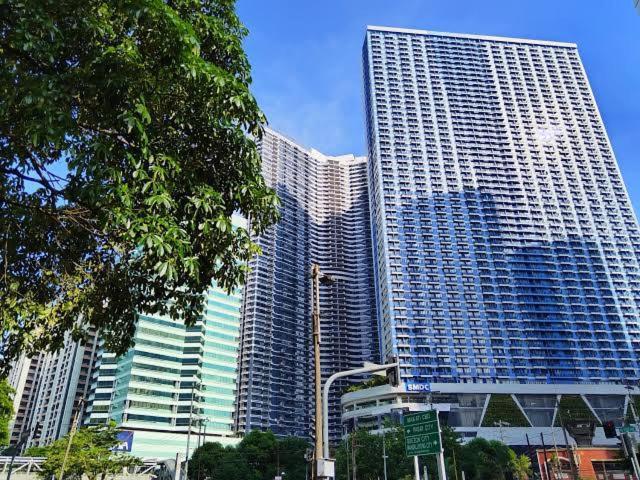 Apartment In Air Residences, Makati With Wifi, Netflix, Pool, Mall And More มะนิลา ภายนอก รูปภาพ